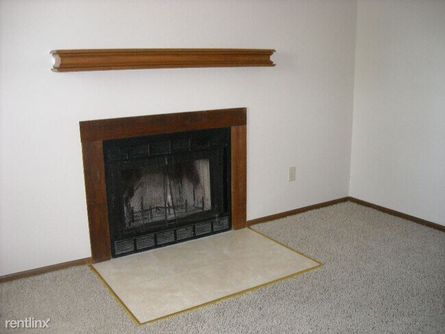 Building Photo - 3 br, 1.5 bath Apartment - 6572 Birchton St