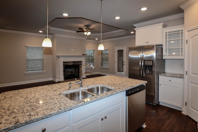 Building Photo - 257 Caudle Dr