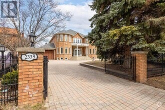 Building Photo - 2339 Glengarry Rd