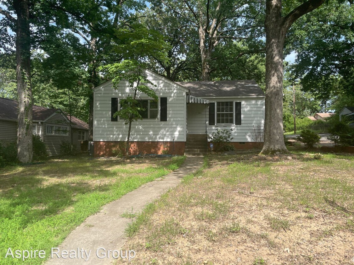 Primary Photo - 2 br, 1 bath House - 2311 S Taylor St