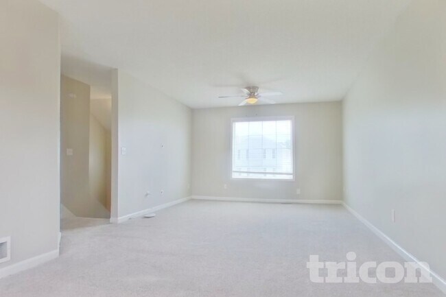 Foto del edificio - 404 Remington Ct