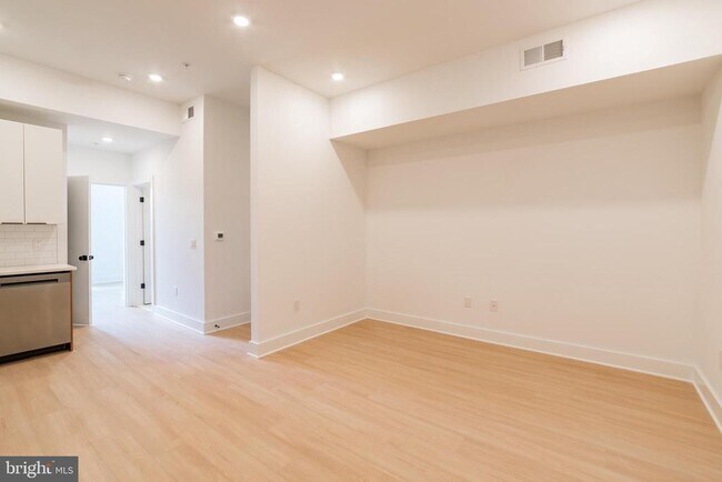 Foto del edificio - 4408 Lancaster Ave