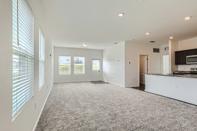 Building Photo - 6397 Green Bud Dr
