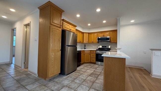 Building Photo - 9168 Ellie Dr