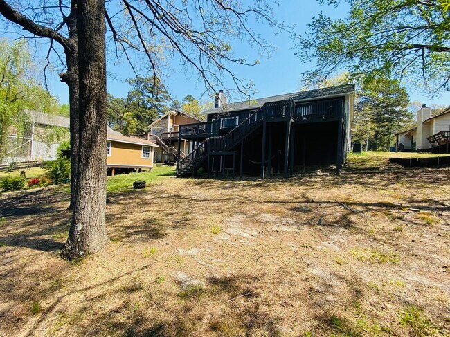 Building Photo - 5617 Nix Rd