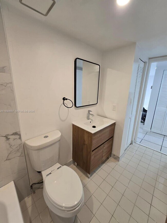 Foto del edificio - 2727 NW 17th Ter