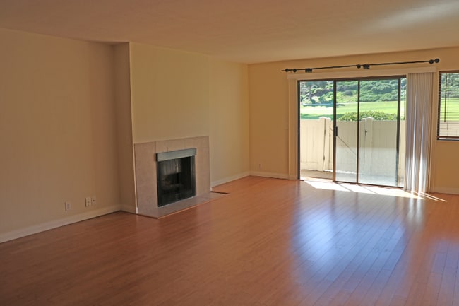 Building Photo - 2639 Pirineos Way
