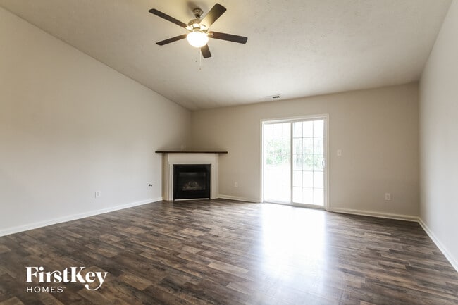 Building Photo - 6575 Enclave Blvd