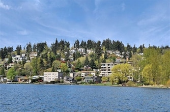 Building Photo - 9032 NE Juanita Dr