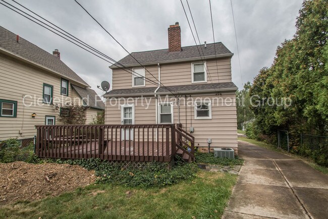 Building Photo - 945 Rushleigh Rd