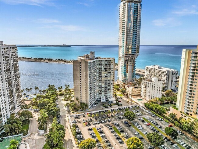 Building Photo - 2451 Brickell Ave