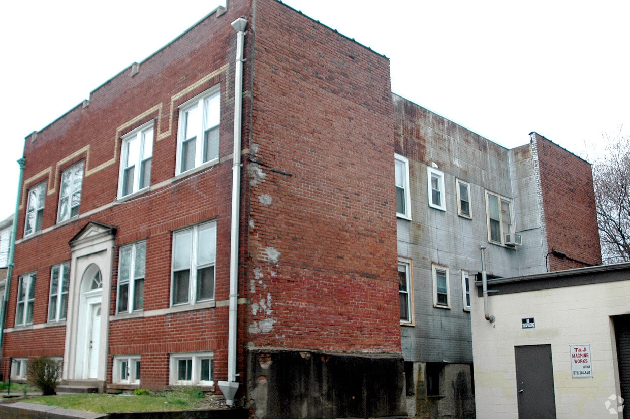 12 Demott Ave, Clifton, NJ 07011 Apartments in Clifton, NJ