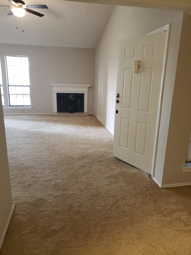 1202 Thorpe Ln Unit 216B2, San Marcos, TX 78666 Condo for Rent in