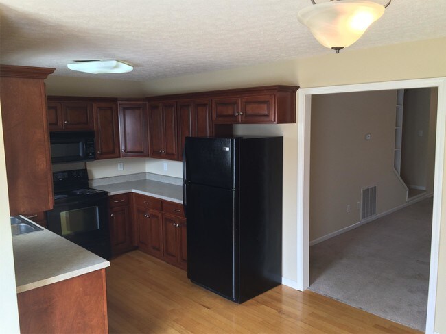 Building Photo - 233 Hanover Ct