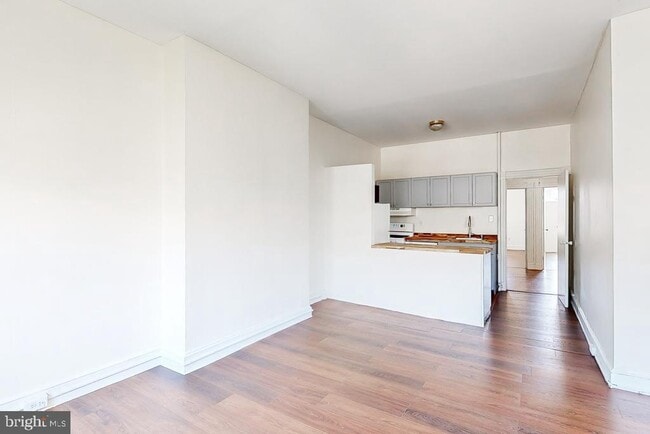 Building Photo - 929 N Calvert St