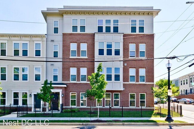 Building Photo - 2610 Sheridan Rd SE