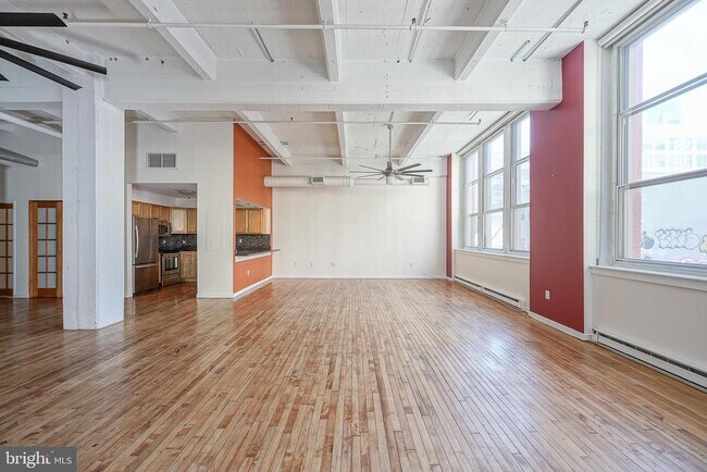 Building Photo - 1238 Callowhill St