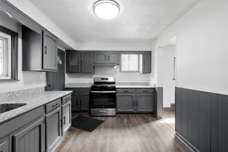 Building Photo - 915 Woodward Ave