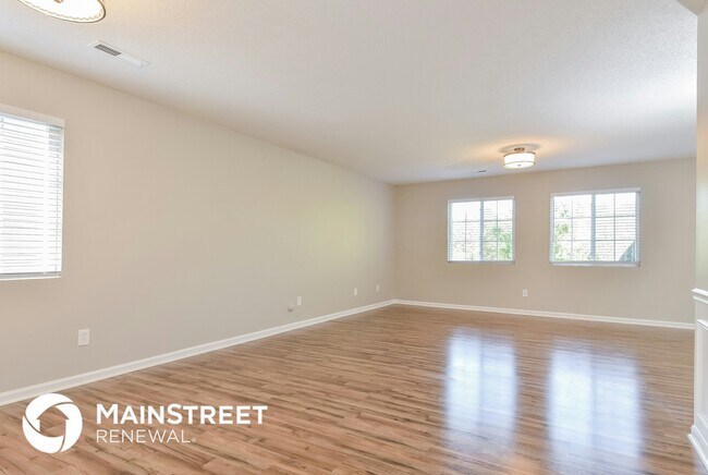 Building Photo - 5719 Waterpoint Dr