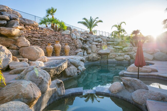 Foto del edificio - 5713 W Pinnacle Hill Dr