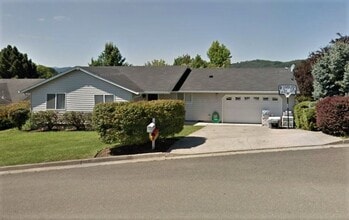 Building Photo - 418 Rolling Hills Rd
