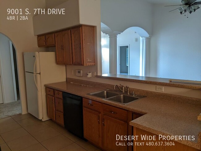 Foto del edificio - **COMING SOON** SPACIOUS 4 BED, 2 BATH HOM...