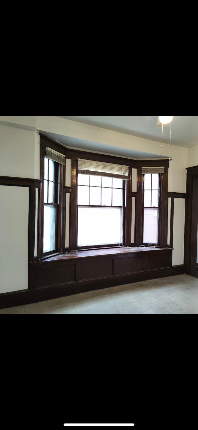 Building Photo - 3931 W Lafayette Blvd