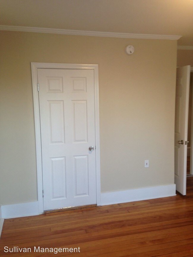 Building Photo - 3 br, 1 bath Apartment - 77 Bridge Street