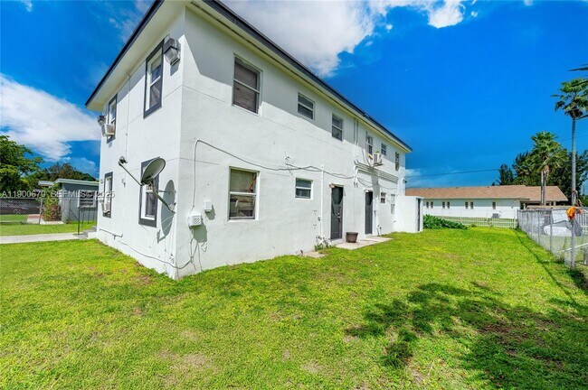 Foto del edificio - 10015 SW 170th Terrace