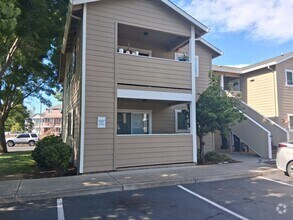 Building Photo - 2682 Paloma Ave