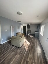 Building Photo - 2115 N Raymond Ave