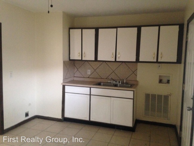 Building Photo - 3 br, 1 bath House - 3621 Nevada Avenue