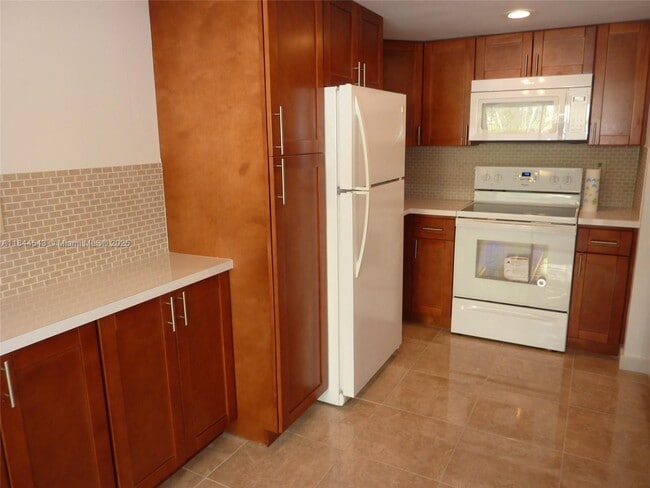 Foto del edificio - 4535 SW 68th Ct Cir