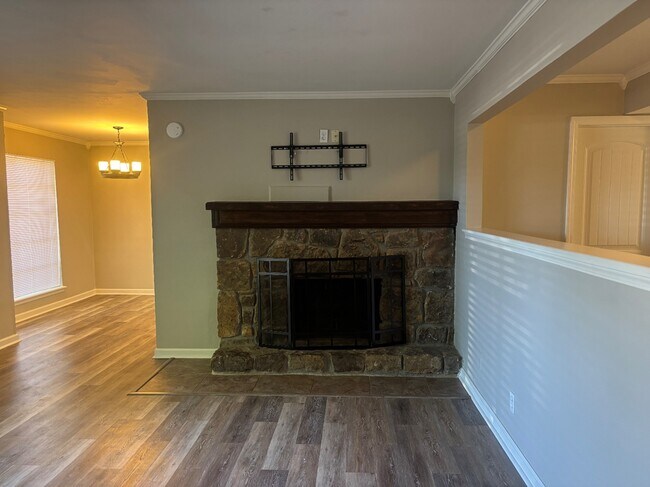 Foto del edificio - 4313 E 68th St