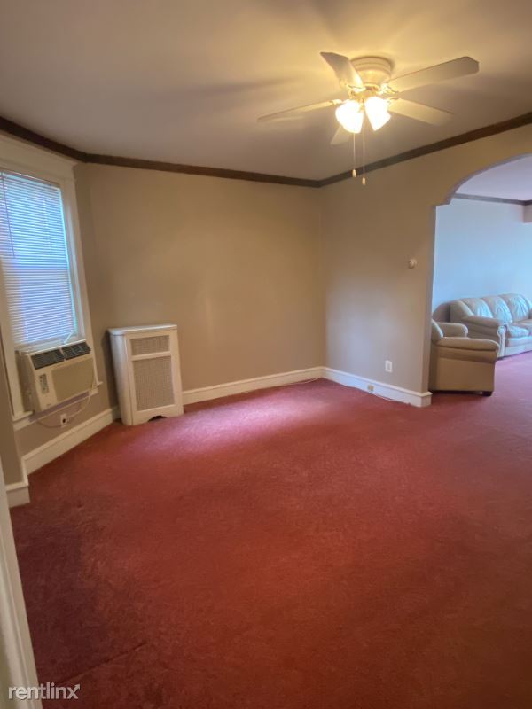 Building Photo - 3 br, 1.5 bath Townhome - 3303 Englewood S...