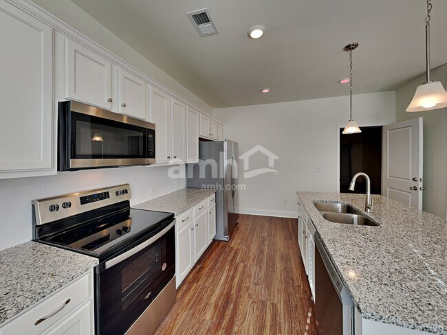 Foto del edificio - 6205 Bridlewood Ln