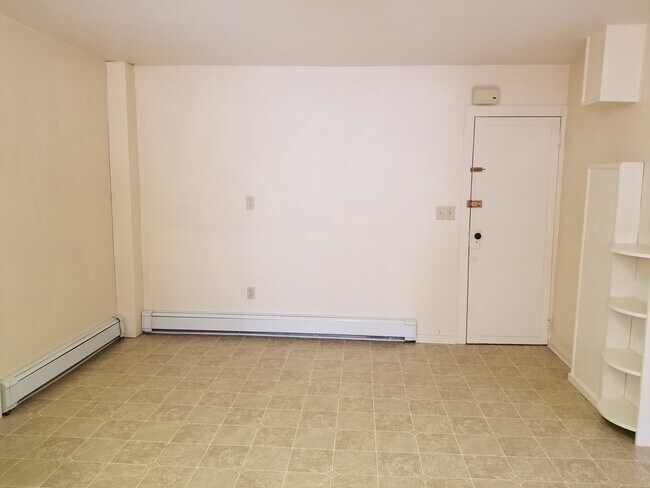 605 Third St, Apt 1 - Din Rm - 605 3rd St