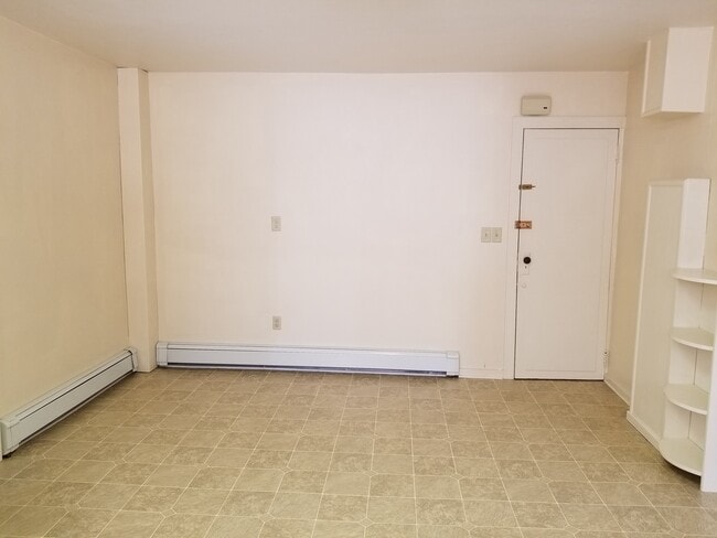 605 Third St, Apt 1 - Din Rm - 605 3rd St
