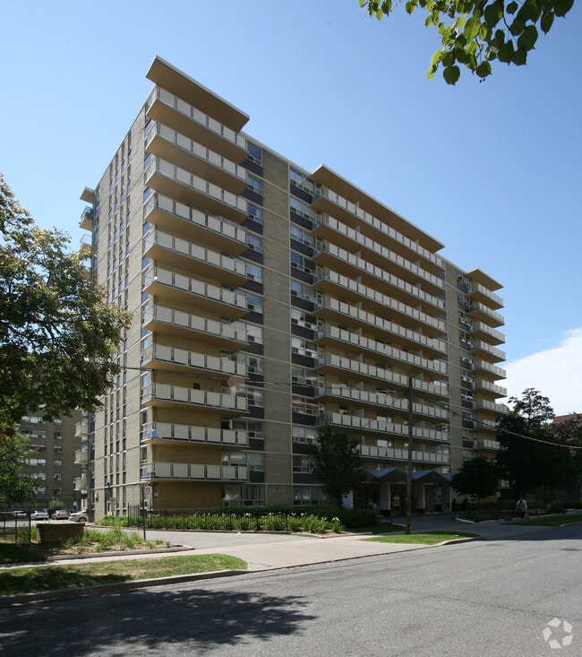 Apartments For Rent in East York, ON with Wheelchair Access 1 Rentals