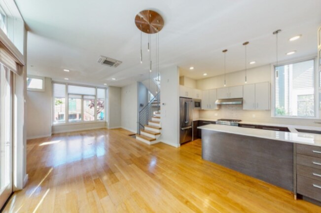 Foto principal - 132 Banks St