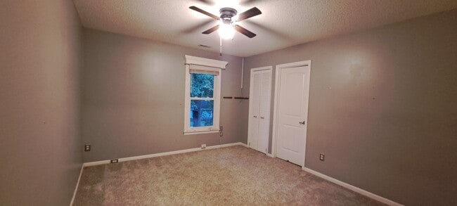 Building Photo - 2501 Saint Christopher Cir SW