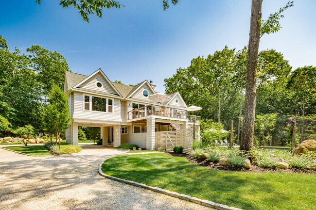 Building Photo - 14 Hillside Ln