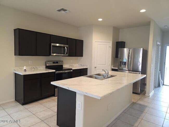 Foto del edificio - 18976 W Monroe St