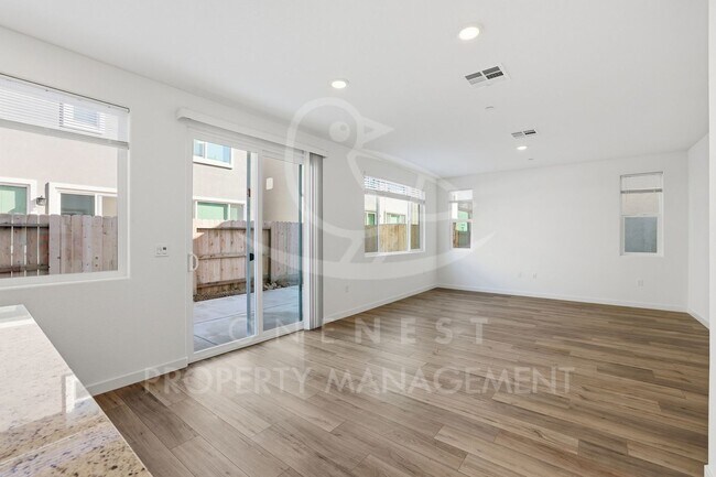 Foto del edificio - Modern Living at Its Finest: Brand New Twelve Bridges Home