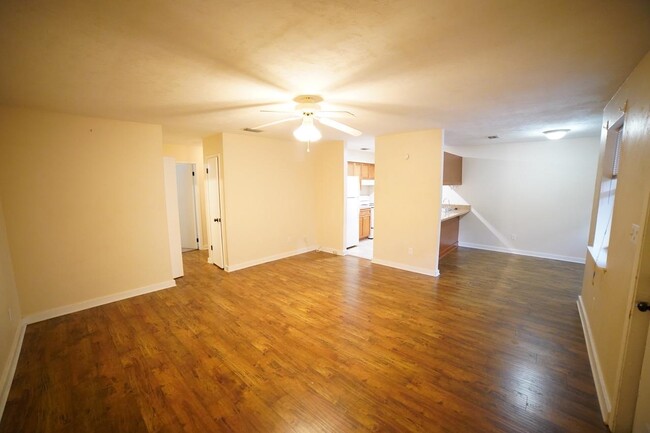 Building Photo - 2308 Sylvan Ct
