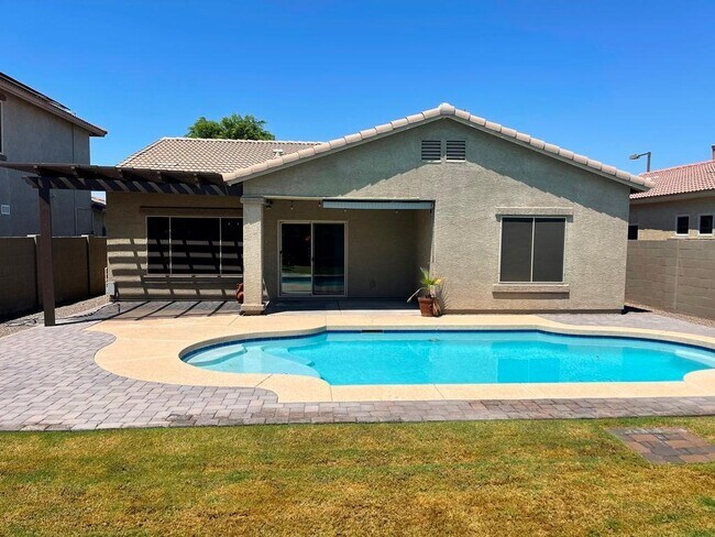 Foto del edificio - 16551 N 180th Dr