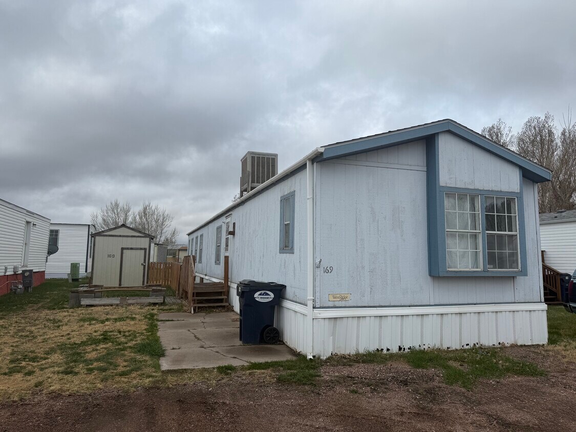 Foto principal - 954 N McCue St