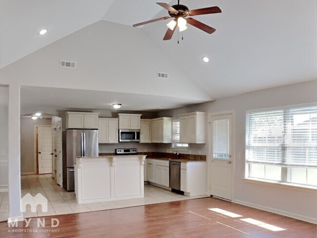 Foto del edificio - 460 Torino Pl