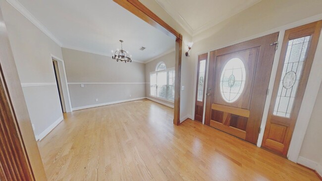 Foto del edificio - Spacious Home in Mill Creek