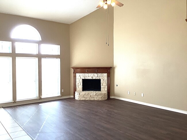 Building Photo - 107 Monticello Dr